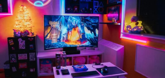Des autocollants muraux anime pour transformer ta chambre en sanctuaire otaku
